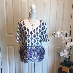 Super cute short sleeve top! 👚